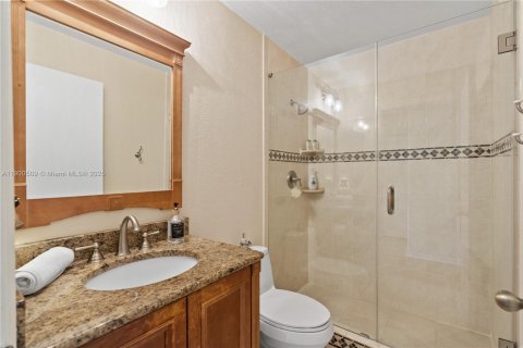 House in Pembroke Pines, Florida 3 bedrooms, 193.05 sq.m. № 1951438 - photo 16