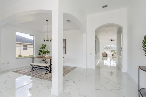 House in Wesley Chapel, Florida 4 bedrooms, 235.41 sq.m. № 2095841 - photo 4