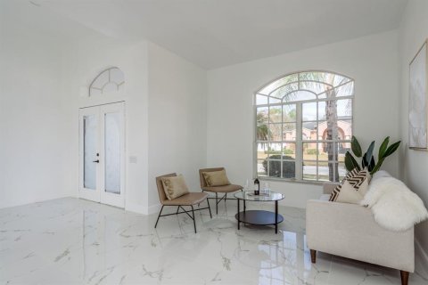 House in Wesley Chapel, Florida 4 bedrooms, 235.41 sq.m. № 2095841 - photo 6