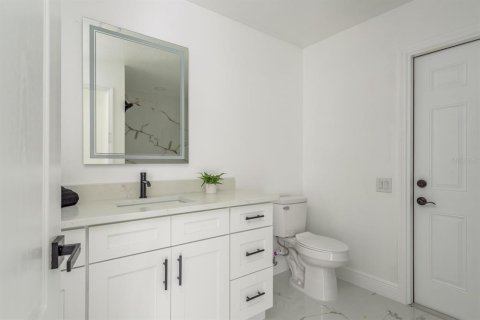 House in Wesley Chapel, Florida 4 bedrooms, 235.41 sq.m. № 2095841 - photo 28