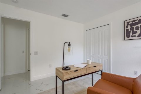 House in Wesley Chapel, Florida 4 bedrooms, 235.41 sq.m. № 2095841 - photo 27