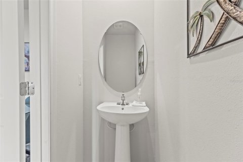 Townhouse in Holiday, Florida 3 bedrooms, 133.78 sq.m. № 1590189 - photo 12