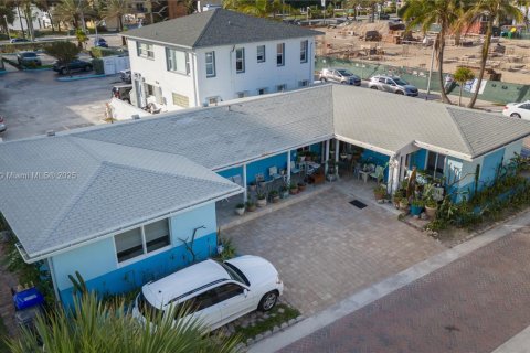 Снять в аренду виллу или дом в Холливуд, Флорида 1 спальня, 83.61м2, № 1948066 - фото 3