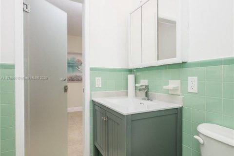 Снять в аренду виллу или дом в Холливуд, Флорида 1 спальня, 83.61м2, № 1948066 - фото 24