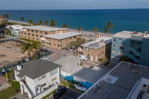 Снять в аренду виллу или дом в Холливуд, Флорида 1 спальня, 83.61м2, № 1948066 - фото 26