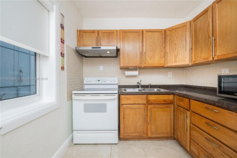 Снять в аренду виллу или дом в Холливуд, Флорида 1 спальня, 83.61м2, № 1948066 - фото 10