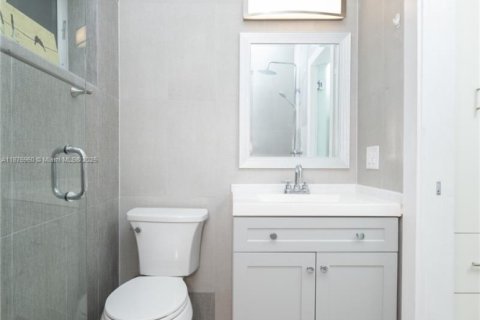 Снять в аренду виллу или дом в Холливуд, Флорида 1 спальня, 83.61м2, № 1948066 - фото 16