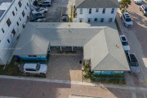 Снять в аренду виллу или дом в Холливуд, Флорида 1 спальня, 83.61м2, № 1948066 - фото 25