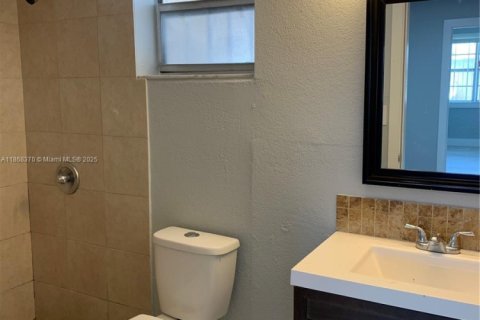 Снять в аренду кондоминиум в Майами-Гарденс, Флорида 2 спальни, 67.82м2, № 1928246 - фото 9