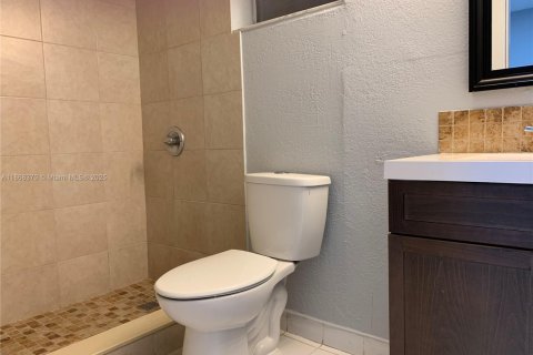 Снять в аренду кондоминиум в Майами-Гарденс, Флорида 2 спальни, 67.82м2, № 1928246 - фото 12