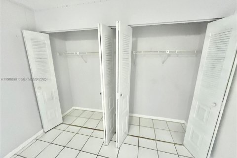 Condominio en alquiler en Cutler Bay, Florida, 2 dormitorios, 87.33 m2 № 2029788 - foto 13