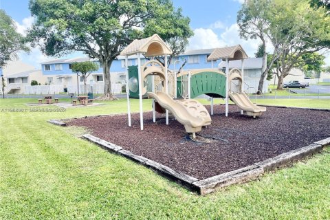 Condominio en alquiler en Cutler Bay, Florida, 2 dormitorios, 87.33 m2 № 2029788 - foto 16