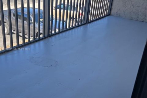 Condominio en alquiler en Cutler Bay, Florida, 2 dormitorios, 87.33 m2 № 2029788 - foto 15