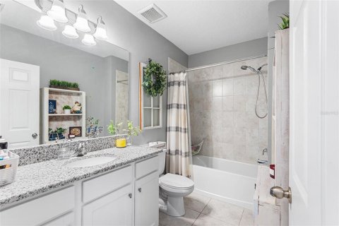House in Spring Hill, Florida 4 bedrooms, 182.46 sq.m. № 2207111 - photo 21