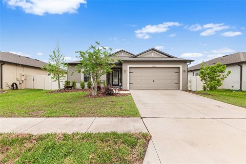 House in Spring Hill, Florida 4 bedrooms, 182.46 sq.m. № 2207111