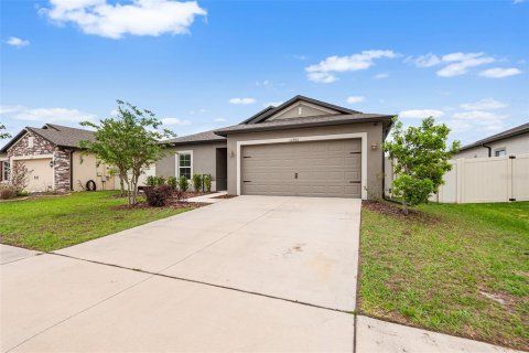 House in Spring Hill, Florida 4 bedrooms, 182.46 sq.m. № 2207111 - photo 2