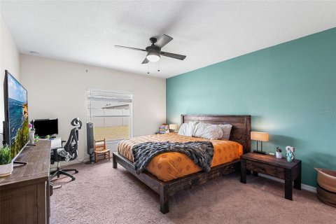 House in Spring Hill, Florida 4 bedrooms, 182.46 sq.m. № 2207111 - photo 14