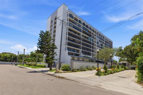 Condo à Tampa, Floride, 2 chambres  № 2321347