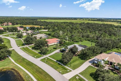 Casa en venta en Bradenton, Florida, 4 dormitorios, 265.61 m2 № 1894038 - foto 4