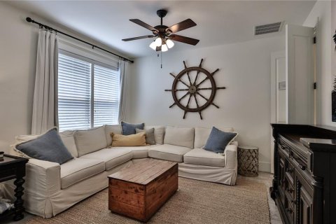 Villa ou maison à vendre à New Smyrna Beach, Floride: 4 chambres, 262.17 m2 № 2329391 - photo 15