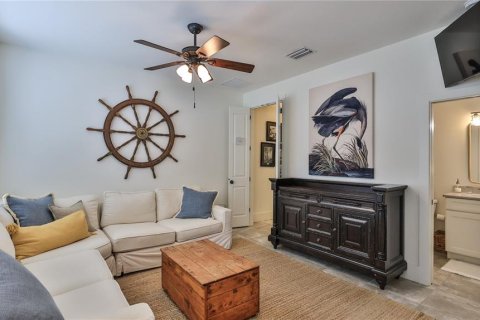 Villa ou maison à vendre à New Smyrna Beach, Floride: 4 chambres, 262.17 m2 № 2329391 - photo 9