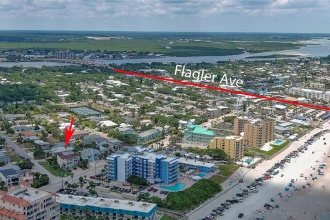 House in New Smyrna Beach, Florida 4 bedrooms, 262.17 sq.m. № 2329391