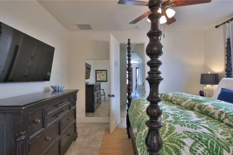 Villa ou maison à vendre à New Smyrna Beach, Floride: 4 chambres, 262.17 m2 № 2329391 - photo 10