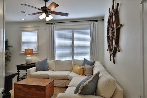 Villa ou maison à vendre à New Smyrna Beach, Floride: 4 chambres, 262.17 m2 № 2329391 - photo 8