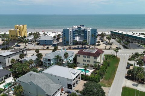 Villa ou maison à vendre à New Smyrna Beach, Floride: 4 chambres, 262.17 m2 № 2329391 - photo 28
