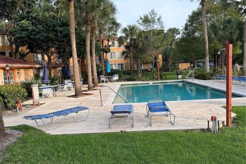 Copropriété à vendre à Plantation, Floride: 2 chambres, 87.33 m2 № 2012126 - photo 6