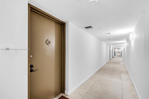 Condo in Aventura, Florida, 1 bedroom  № 1799394 - photo 19