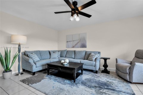 Condo in Deerfield Beach, Florida, 2 bedrooms  № 1716415 - photo 22