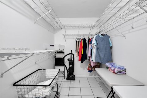 Condo in Deerfield Beach, Florida, 2 bedrooms  № 1716415 - photo 6