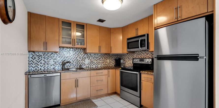 Condo in Deerfield Beach, Florida, 2 bedrooms  № 1716415
