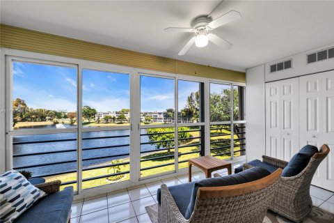 Condo in Deerfield Beach, Florida, 2 bedrooms  № 1716415 - photo 2