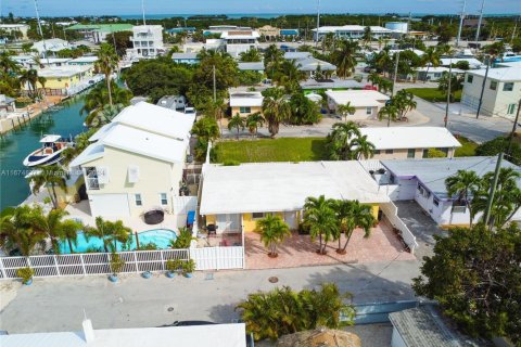 House in Marathon, Florida 3 bedrooms, 113.53 sq.m. № 1863771 - photo 2