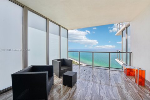 Copropriété à vendre à Bal Harbour, Floride: 2 chambres, 143.16 m2 № 2035391 - photo 14