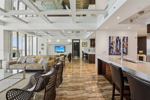 Copropriété à vendre à Bal Harbour, Floride: 2 chambres, 143.16 m2 № 2035391 - photo 4