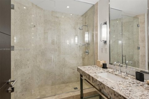 Copropriété à vendre à Bal Harbour, Floride: 2 chambres, 143.16 m2 № 2035391 - photo 24