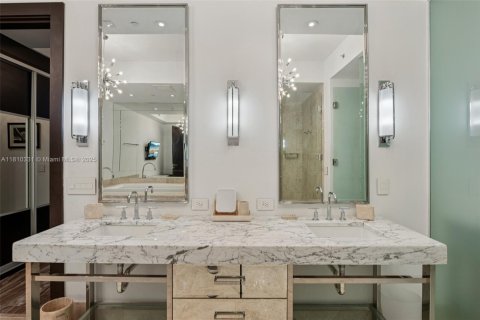 Copropriété à vendre à Bal Harbour, Floride: 2 chambres, 143.16 m2 № 2035391 - photo 17