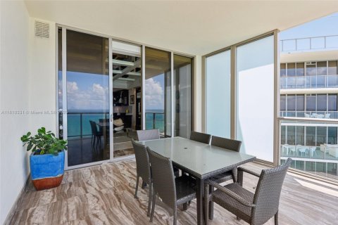 Copropriété à vendre à Bal Harbour, Floride: 2 chambres, 143.16 m2 № 2035391 - photo 26