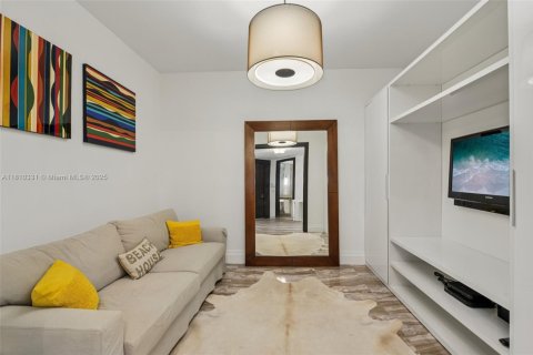 Copropriété à vendre à Bal Harbour, Floride: 2 chambres, 143.16 m2 № 2035391 - photo 21