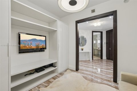 Copropriété à vendre à Bal Harbour, Floride: 2 chambres, 143.16 m2 № 2035391 - photo 23