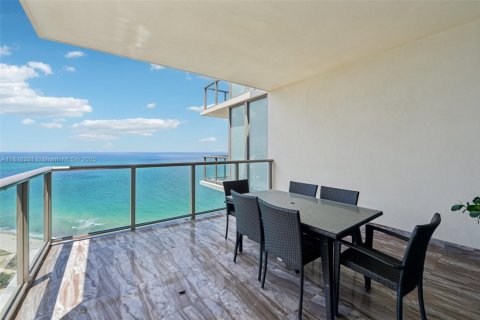 Copropriété à vendre à Bal Harbour, Floride: 2 chambres, 143.16 m2 № 2035391 - photo 2