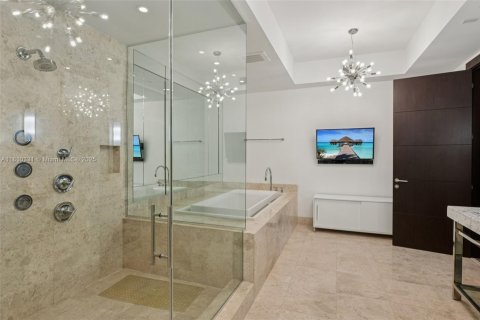 Copropriété à vendre à Bal Harbour, Floride: 2 chambres, 143.16 m2 № 2035391 - photo 18