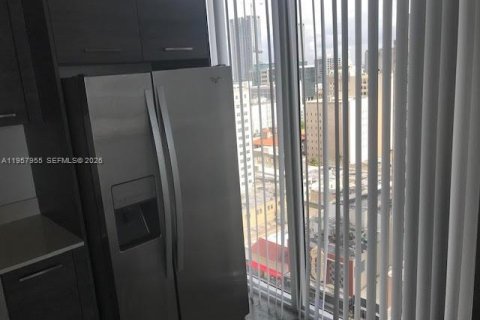 Condo in Miami, Florida, 2 bedrooms  № 2052899 - photo 20