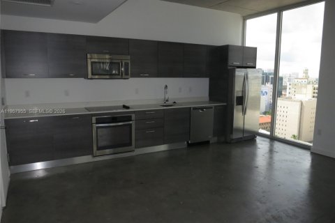 Condo in Miami, Florida, 2 bedrooms  № 2052899 - photo 3