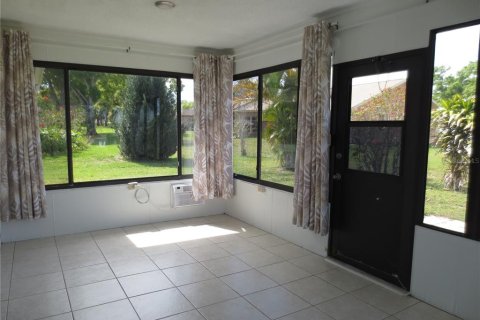 Villa ou maison à louer à Palm Harbor, Floride: 2 chambres, 117.34 m2 № 1868878 - photo 23