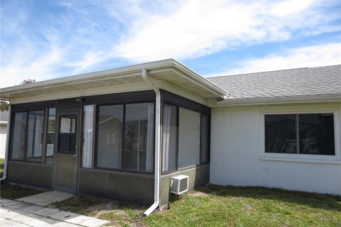 Villa ou maison à louer à Palm Harbor, Floride: 2 chambres, 117.34 m2 № 1868878 - photo 26