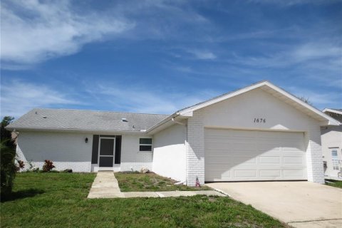 Villa ou maison à louer à Palm Harbor, Floride: 2 chambres, 117.34 m2 № 1868878 - photo 1
